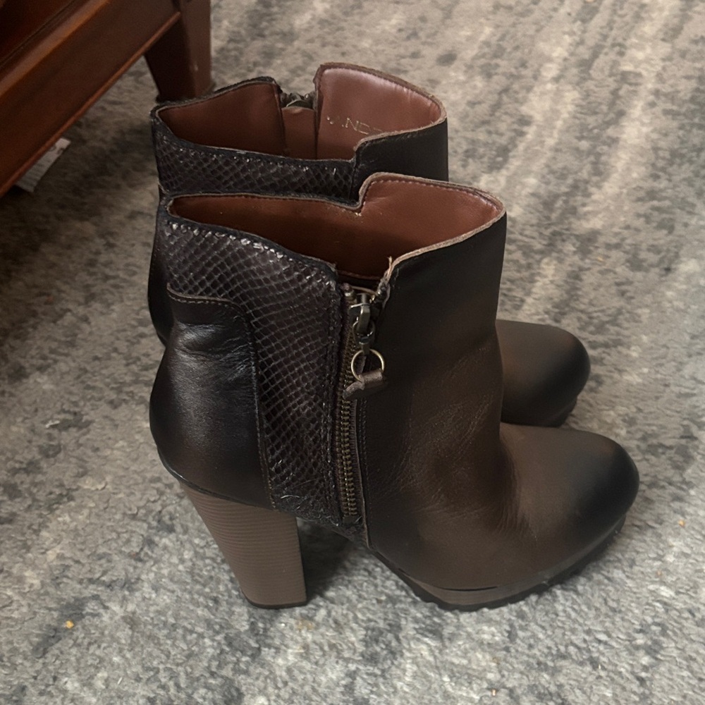 NWOT Andrea Candela Women Heeled Boots 7057 Size 7.5 - Picture 4 of 7
